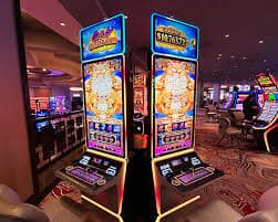 Người dùng chơi bắn cá trên điện thoại di động tại s8bet Việt Nam